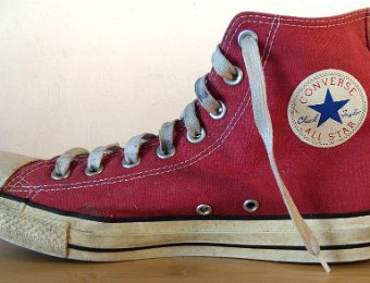 wwwh12jesterredhi1  Inside patch view of the well worn Jester Red right high top.