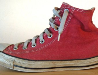 wwwh13chilipasteredhi4  Outside view of the well worn chili paste red left high top.