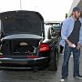 Celebrities Wearing Black Chucks  Ben Affleck at the airport.