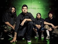 The Deftones  Abe Cunningham  wearing black low cut chucks.