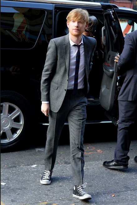 suit with white converse sneakers 